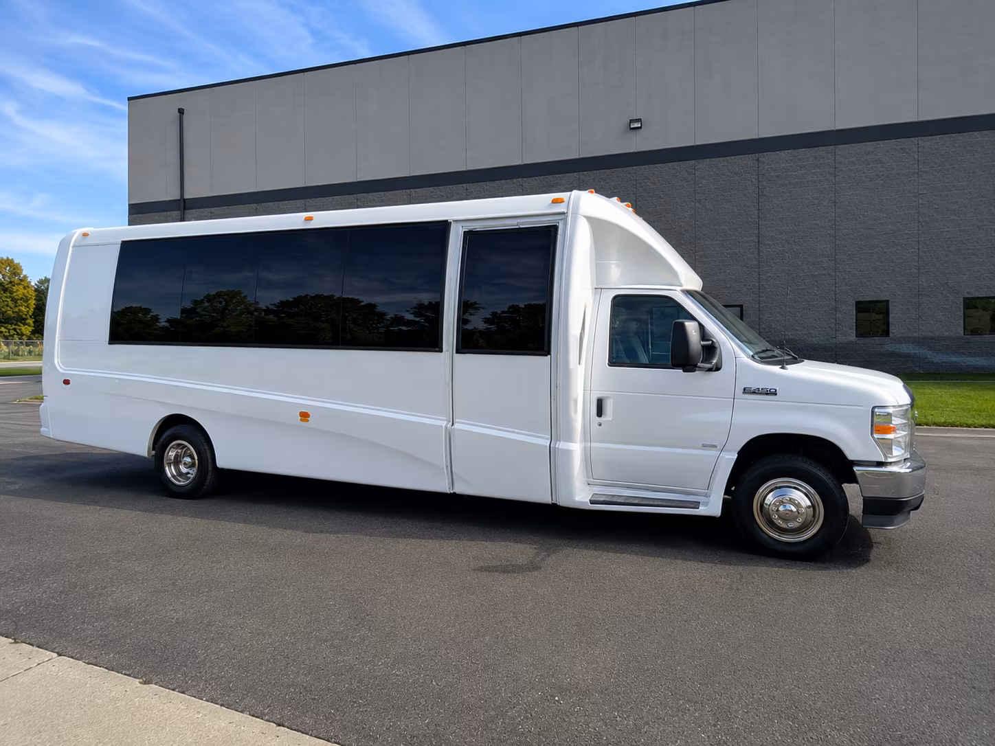 how the type of bus changes the price in pharr texas