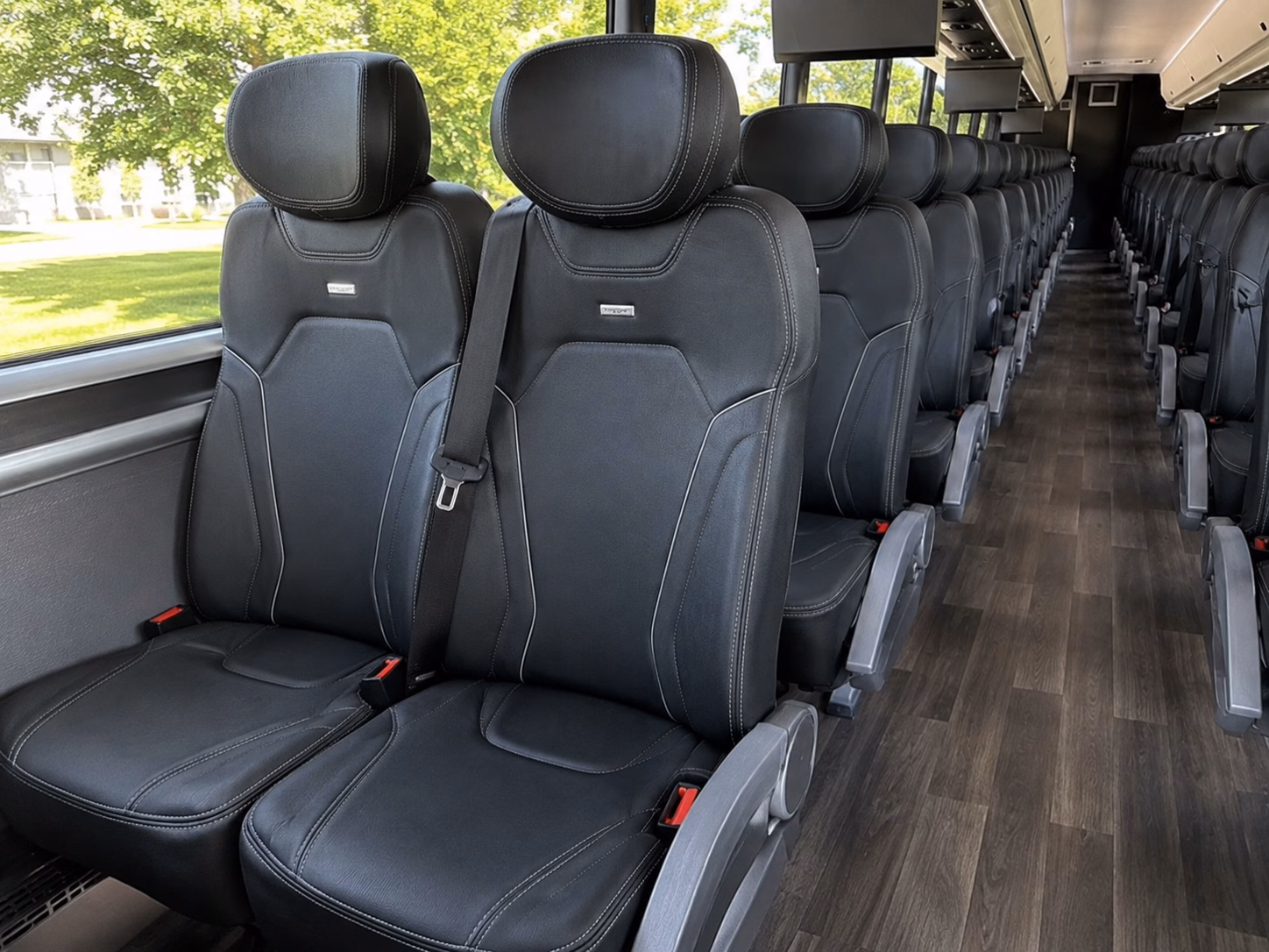 laredo charter bus hero 2